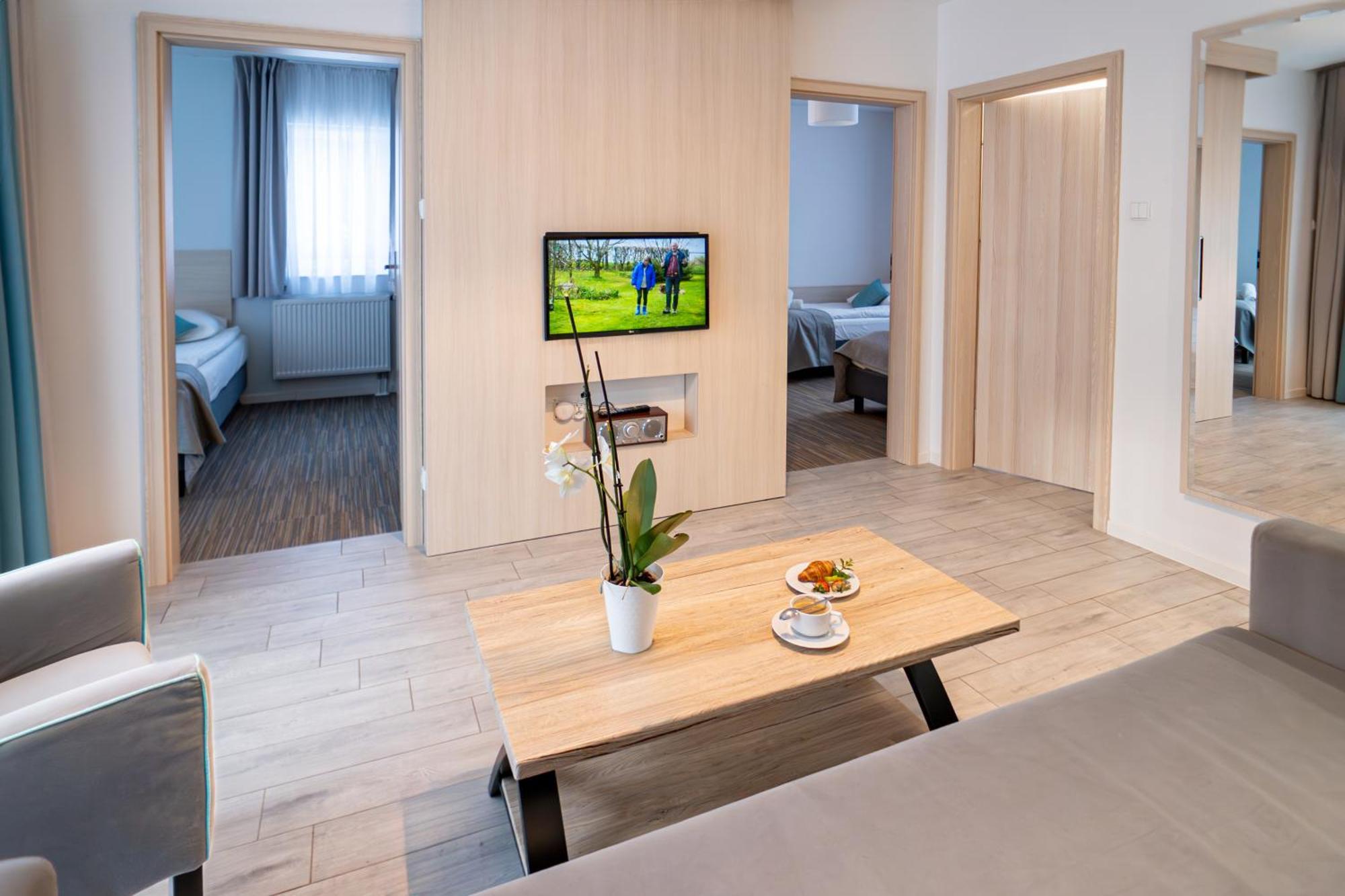 Hotel Osrodek Szkoleniowo-Wypoczynkowy "Lesnik" Ustka Zewnętrze zdjęcie
