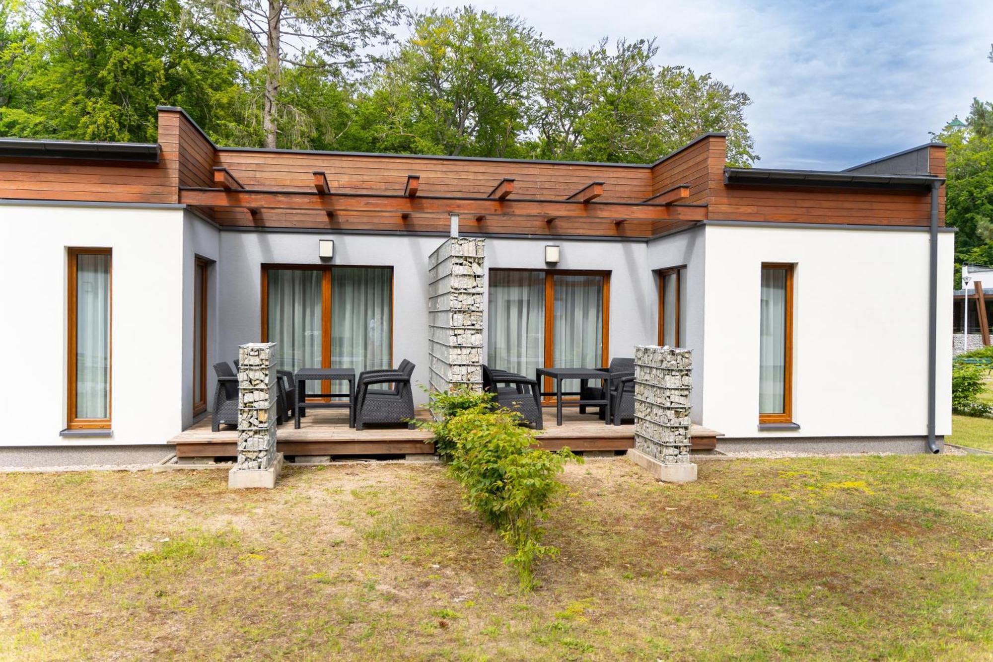 Hotel Osrodek Szkoleniowo-Wypoczynkowy "Lesnik" Ustka Zewnętrze zdjęcie