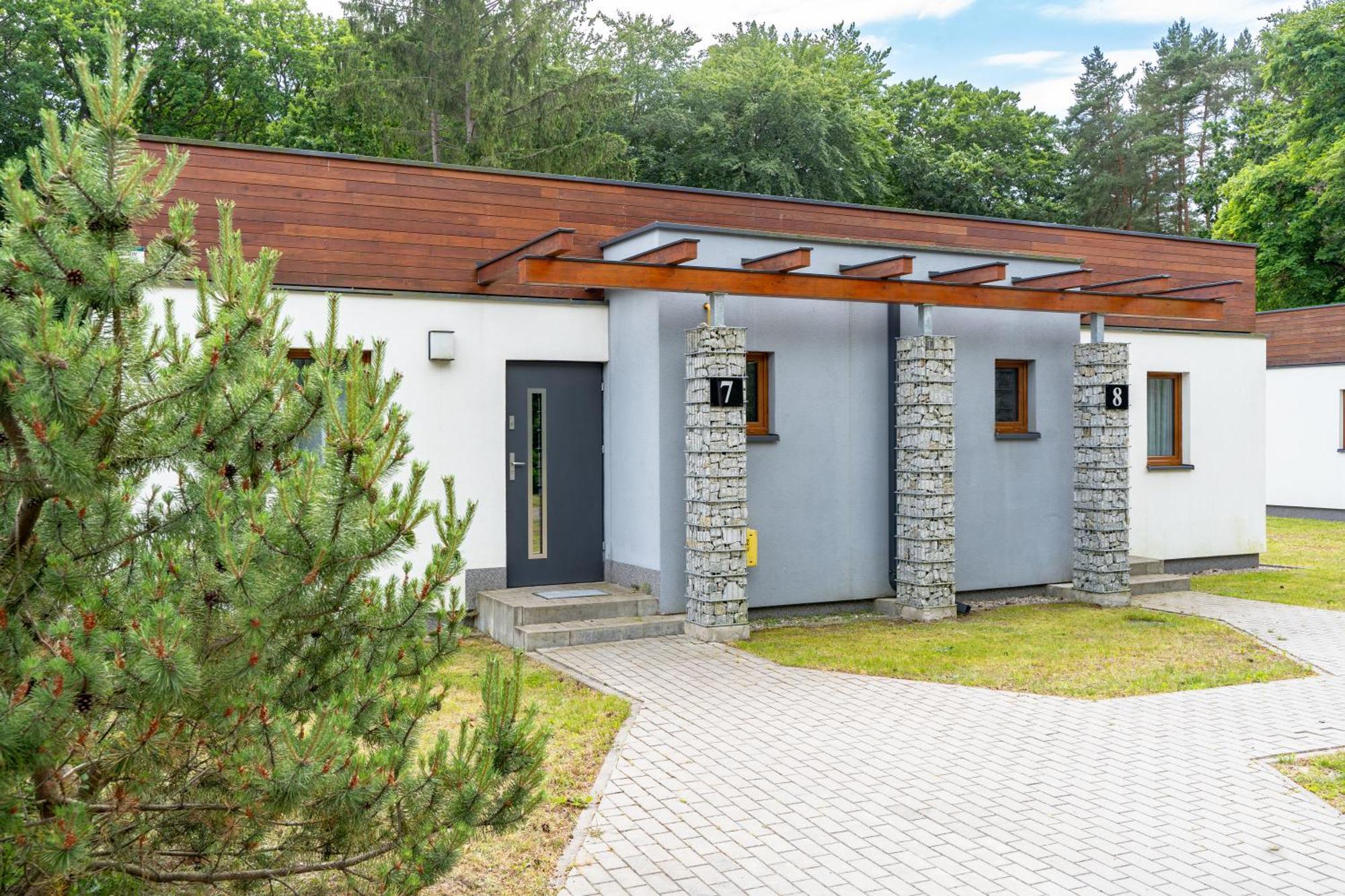 Hotel Osrodek Szkoleniowo-Wypoczynkowy "Lesnik" Ustka Zewnętrze zdjęcie